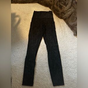 Lululemon Align High Rise pant with pockets 25”
